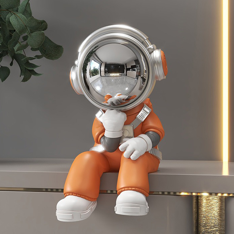Resin Art Aesthetic - ミニチュア宇宙飛行士の装飾品、リビングルームの美的置物、創造的なインテリアアートの彫刻、机の家の装飾、ギフトのアイデア