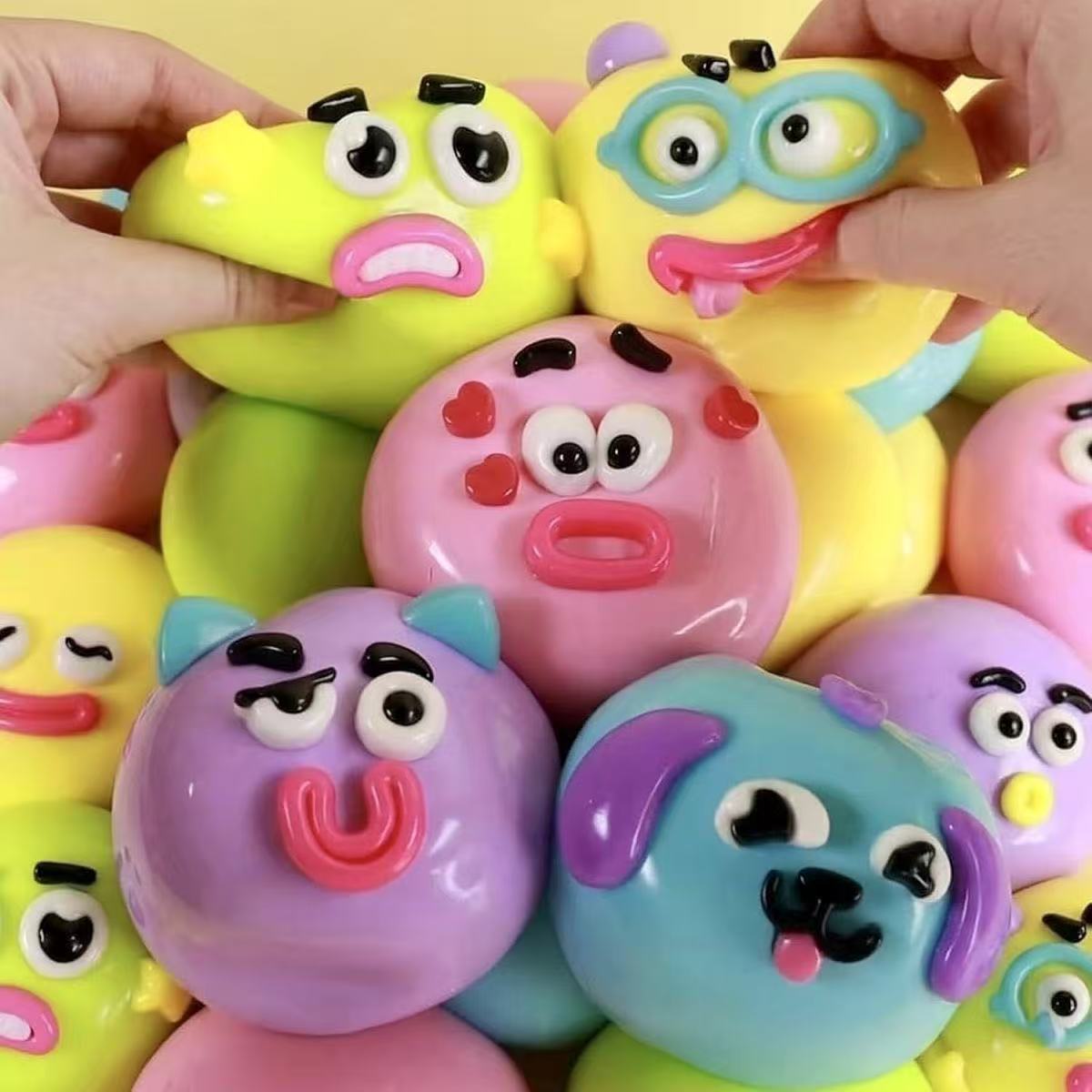 2026年新作のかわいい犬の顔が交換可能な低反発スクイッシー - Resin Art Toys のレビューと価格
